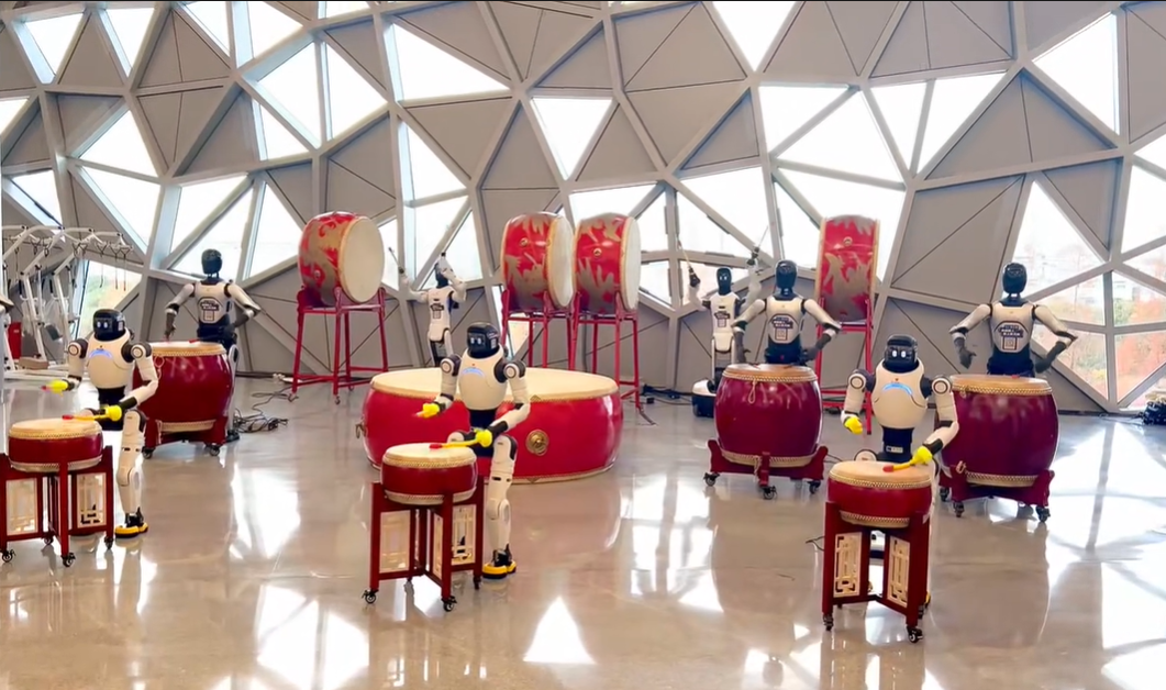 机器人齐打鼓