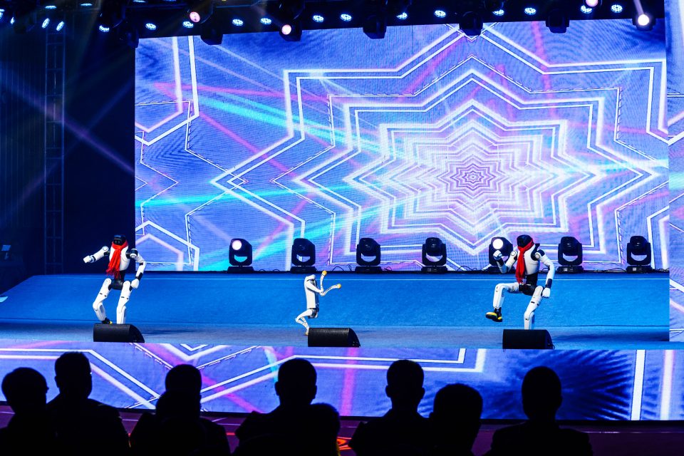 甘肃某企业年会舞蹈表演